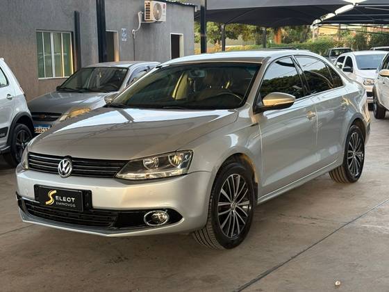 VOLKSWAGEN JETTA 2.0 COMFORTLINE FLEX 4P TIPTRONIC VOLKSWAGEN JETTA 2.0 COMFORTLINE FLEX 4P TIPTRONIC